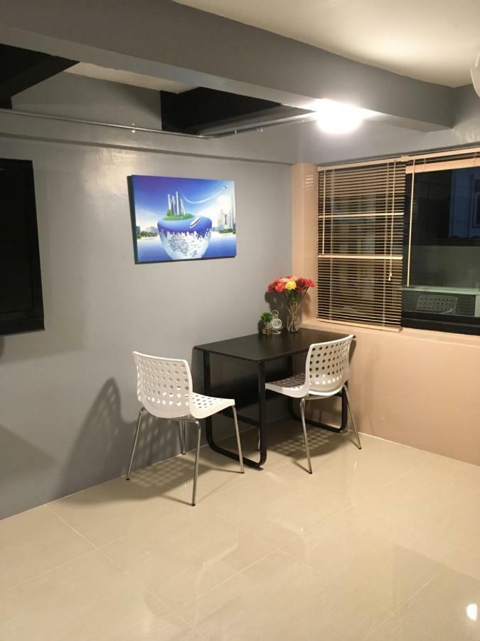 Icon Hostel Bangkok Bagian luar foto